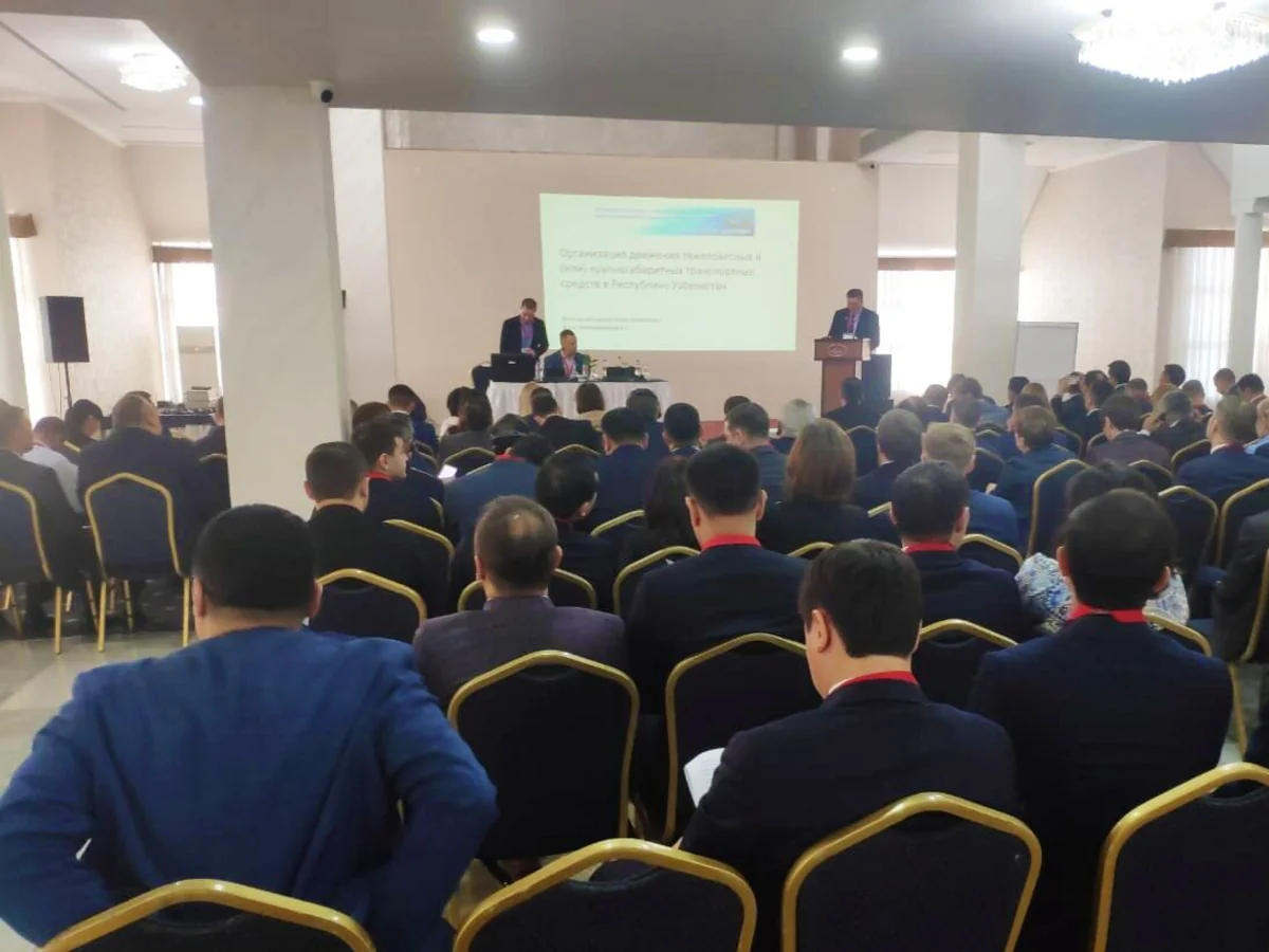 Azərbaycanın dəmir yolunun imkanları Özbəkistanda keçirilən beynəlxalq konfransda müzakirə edilib