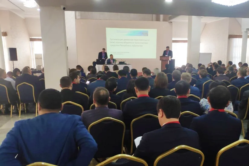 Azərbaycanın dəmir yolunun imkanları Özbəkistanda keçirilən beynəlxalq konfransda müzakirə edilib