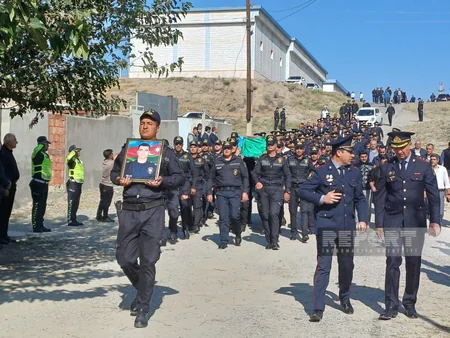 Yol qəzasında həlak olan polis serjantı Naxçıvanda dəfn edilib - YENİLƏNİB