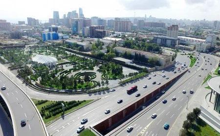 Azərbaycan Prezidenti Xətai rayonunda yeni yaradılan park kompleksinin açılışında iştirak edib