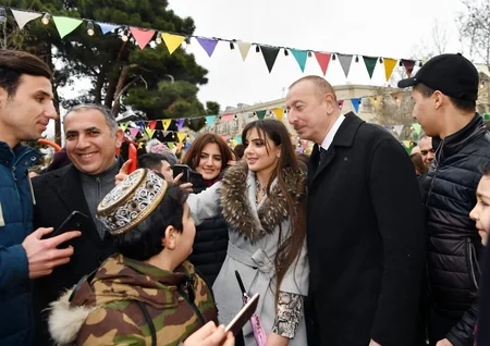 Prezident İlham Əliyev Novruz bayramı münasibətilə ümumxalq şənliyində iştirak edib - YENİLƏNİB-3