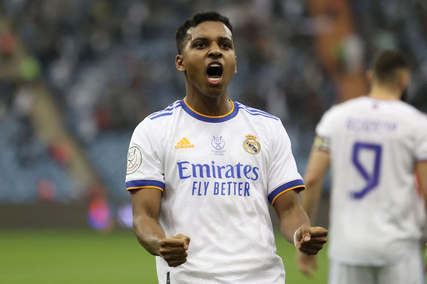 Real Madridin futbolçusu ölkəsinin tarixinə düşüb