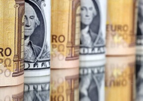 Доллар подешевел к евро и иене перед публикацией данных по экономике США
