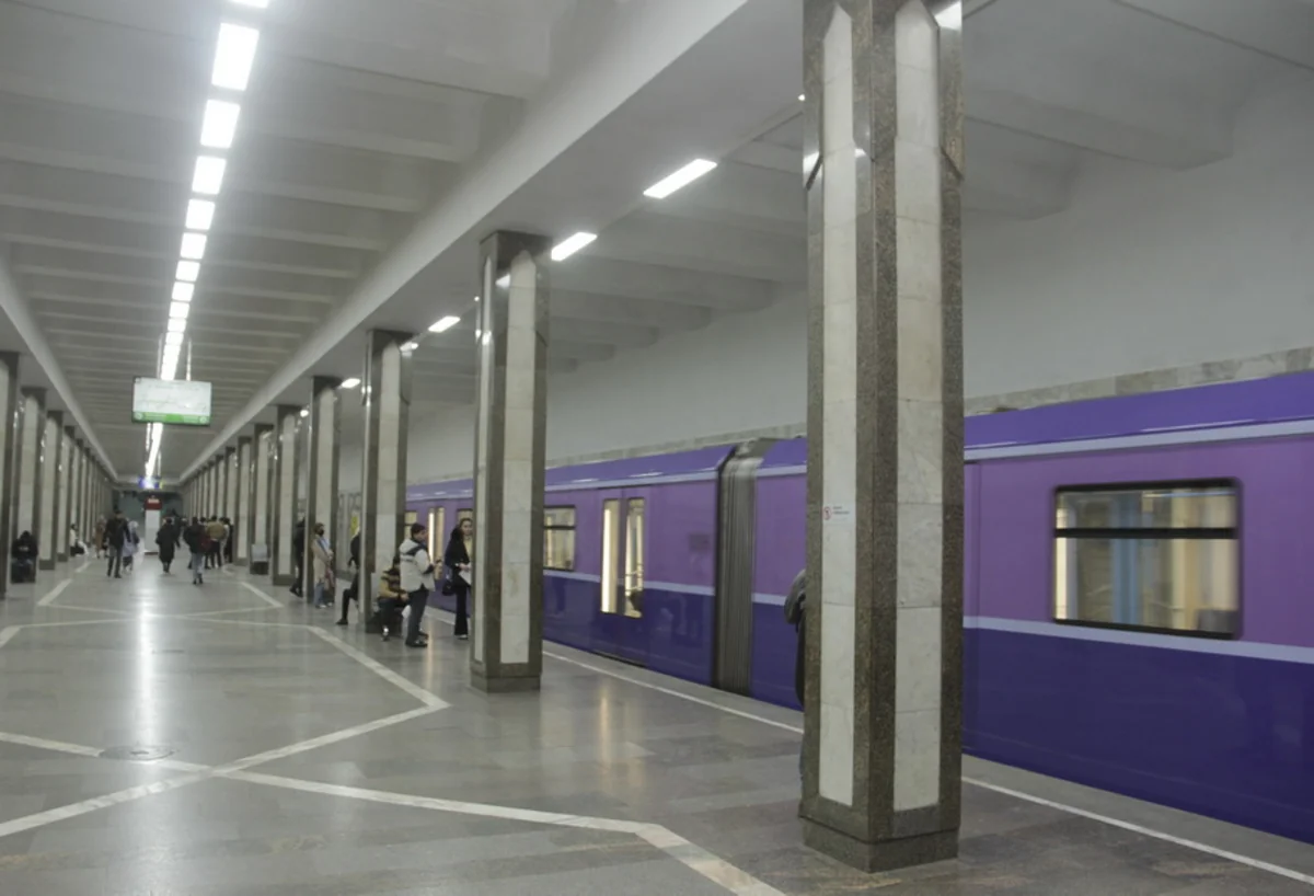 “Əhmədli” metrostansiyasında yeni işıqlandırma sistemi quraşdırılıb