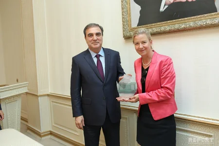 İsveçin Azərbaycandakı səfiri : Gəncənin tarixi və milli dəyərləri çox əhəmiyyətlidir