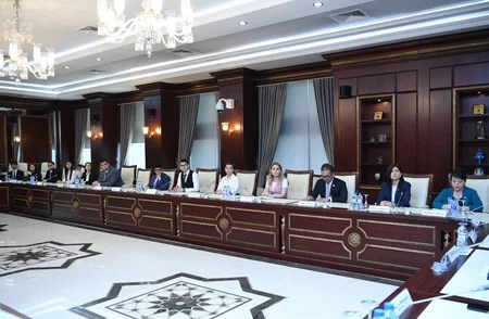 MM-də “Hüquqlarım məni qoruyur: parlament müzakirəsi uşaqların gözü ilə” adlı dinləmə keçirilib
