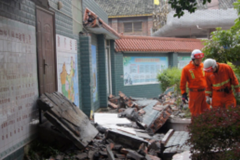 Çinin cənubunda divarın uçması nəticəsində üç şagird ölüb, biri yaralanıb
