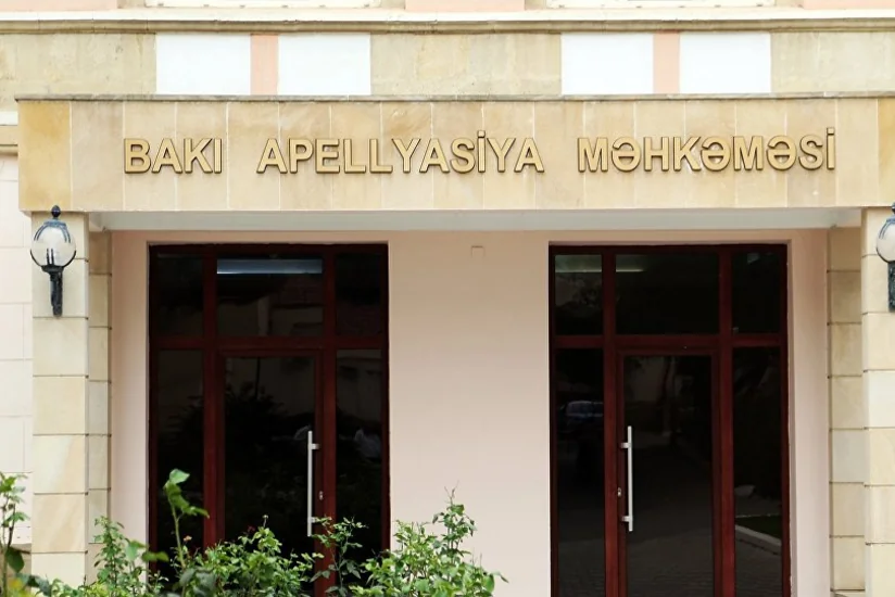Əvəz Ələkbərovun xalası oğlunu qətlə yetirən qadının şikayəti əsasında məhkəmə başlayıb