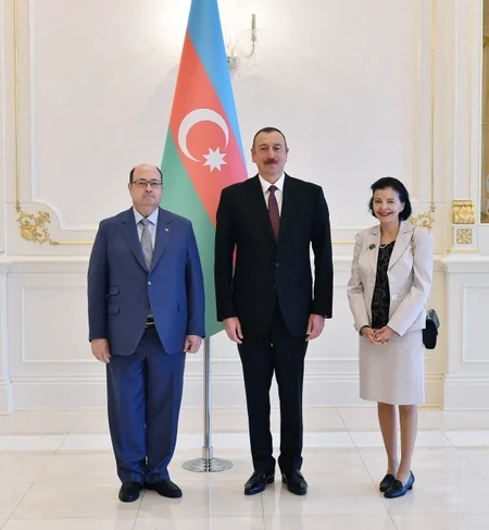 President Ilham Aliyev receives credentials of Ecuadorian and Chilean ambassadors