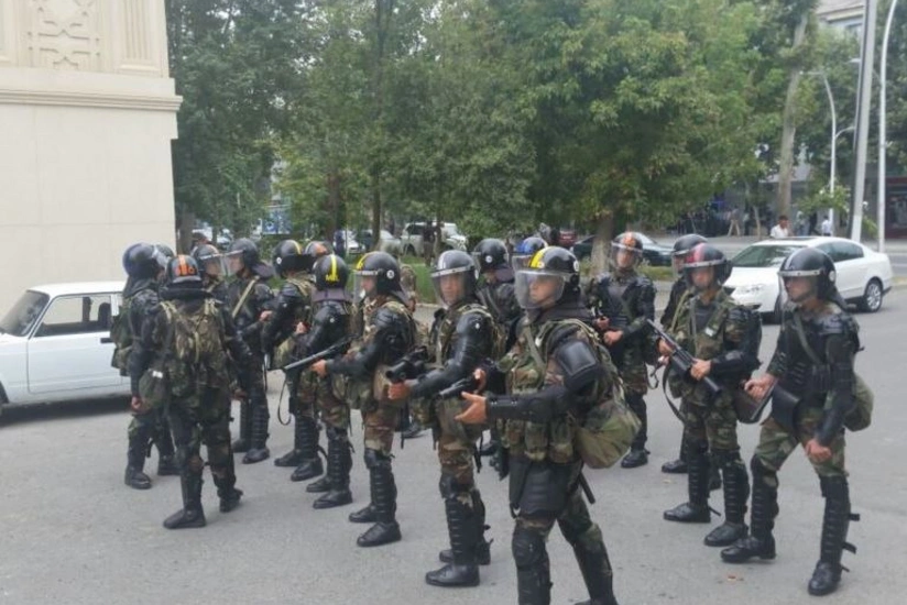 ​DİN: Mingəçevirdə 4 polis yaralanıb, 21 nəfər saxlanılıb