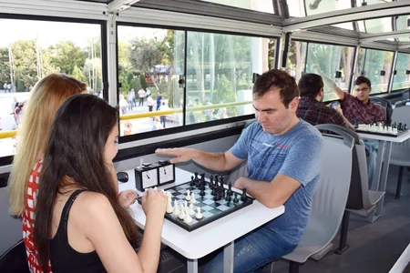 Baku launches chess bus