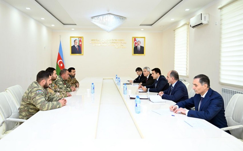 Adil Kərimli nazirliyin məsul şəxslərinə vətəndaşların müraciətlərinin araşdırılmasını tapşırıb