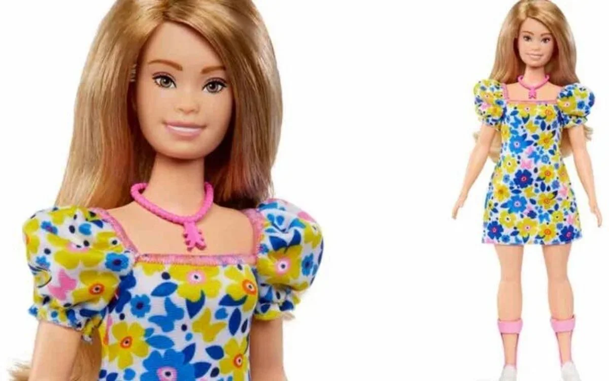 Mattel представила первую в мире куклу Барби с синдромом Дауна
