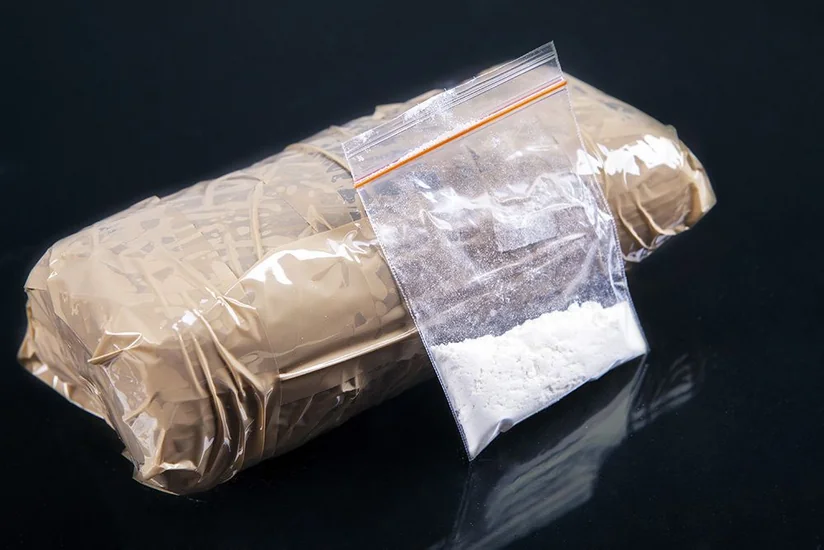 Azərbaycan gömrükçüləri yarım tondan çox heroin müsadirə ediblər