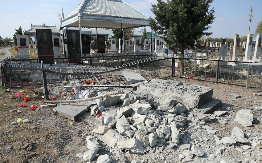 Ermənilər Tərtərdə dəfn zamanı qəbiristanlığa mərmi atıb, ölənlər və yaralananlar var