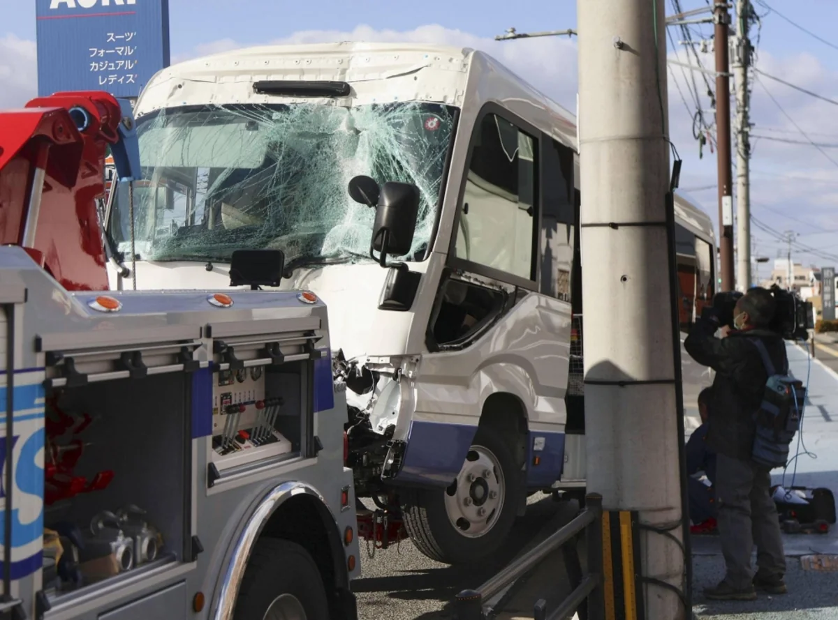 20 people, mostly foreigners, injured in southwest Japan bus crash