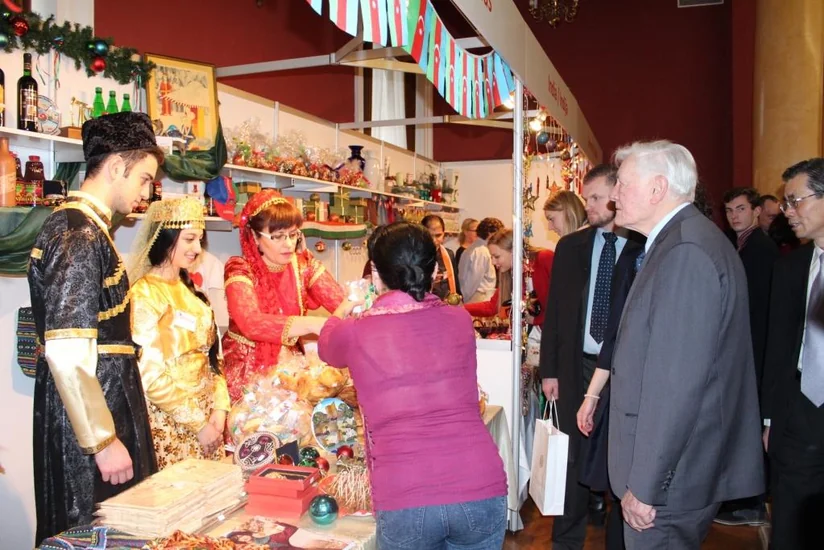 Azərbaycan səfirliyi Vilnyusda Milad Bazarında iştirak edib