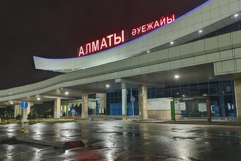 Приостановку работы аэропорта Алматы продлили