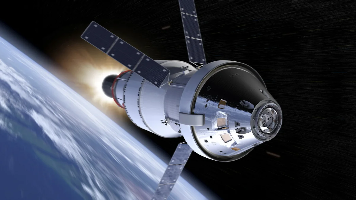 Корабль Orion совершил маневр по выходу на дальнюю орбиту вокруг Луны