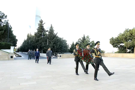 Azərbaycan və Özbəkistan müdafiə nazirlikləri arasında ikitərəfli əməkdaşlıq planı imzalanıb