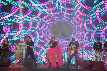 Heydər Əliyev Mərkəzinin parkında Xalq artisti Aygün Kazımovanın konserti olub