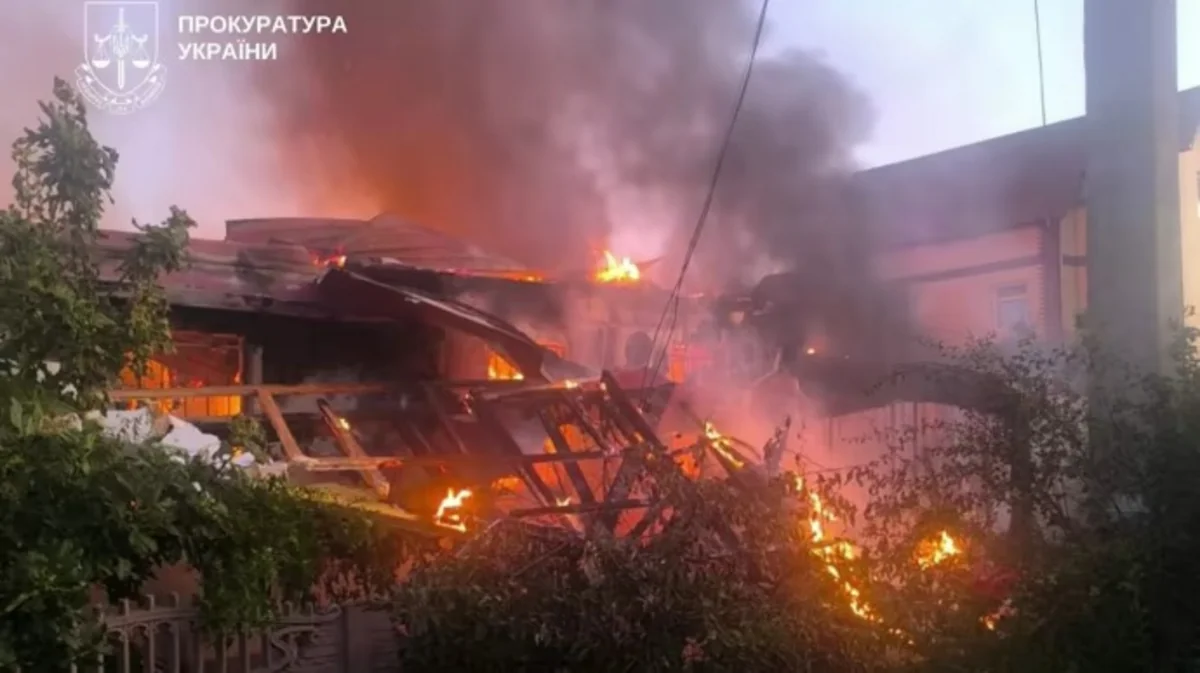 При обстреле Херсона российскими войсками погиб один, пострадали два человека