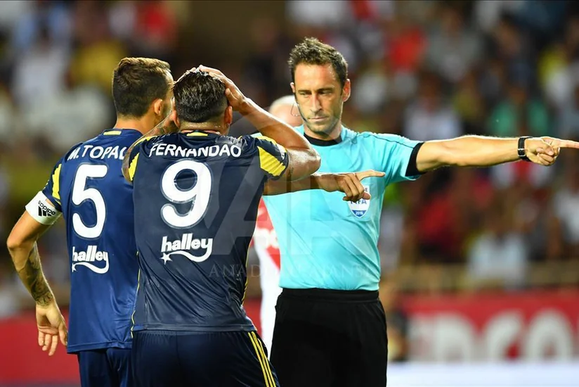 ​Fənərbağça və Şaxtyor Çempionlar Liqasında mübarizəni dayandırıb