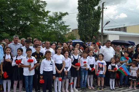 “Tarix yazan şəhidlər” abidəsinin açılışı olub