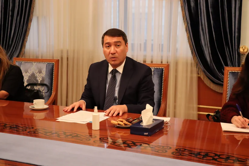 Səfir: “Qazaxıstan və Azərbaycan ticarət dövriyyəsini 1 milyard dollara çatdırmaq niyyətindədir”