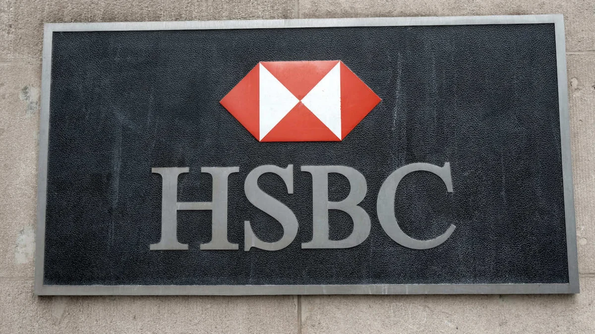 HSBC stops processing Russia payments for retail customers