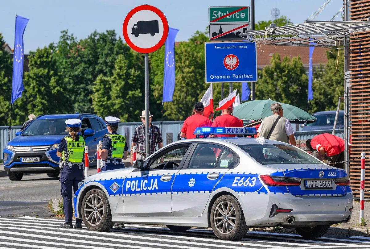 Polşa miqrasiya təzyiqinə görə Almaniya və Litva ilə sərhədlərdə yoxlamalar tətbiq edir