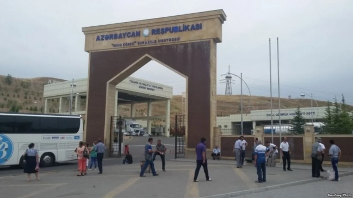 Qırmızı Körpü” sərhəd-keçid məntəqəsində yaranan sıxlığın səbəbi açıqlanıb
