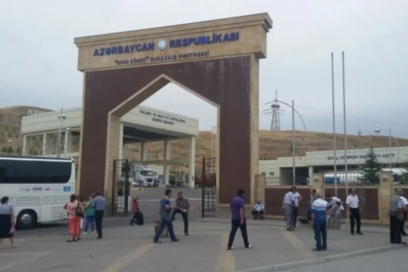 Qırmızı Körpü” sərhəd-keçid məntəqəsində yaranan sıxlığın səbəbi açıqlanıb