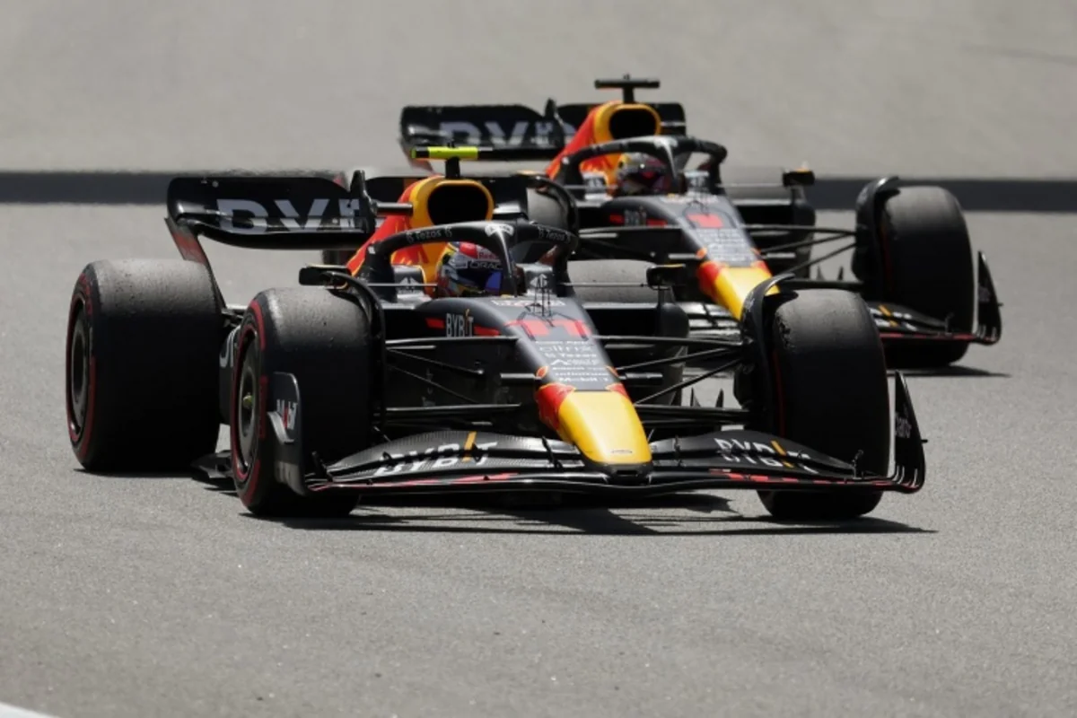 Formula 1: İki komanda maliyyə reqlamentini pozub