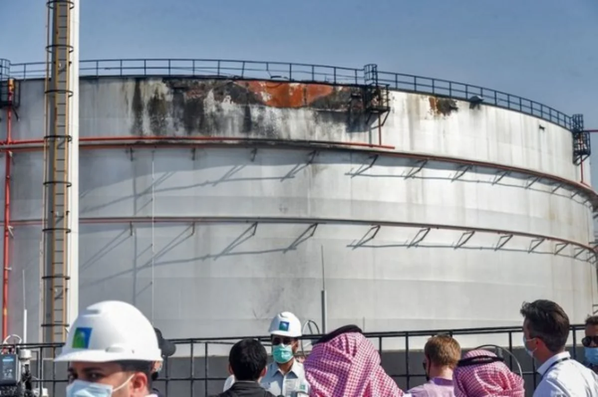 Saudi oil facilities attacked by Houthis 