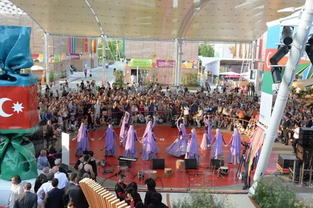 Heydər Əliyev Fondu “Milan Expo 2015”də Azərbaycan “Milli gün”ü çərçivəsində konsert proqramı təşkil edib