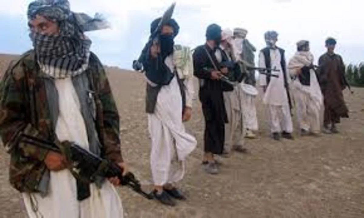 Əfqanıstanda 125 hərbiçi Taliban tərəfə keçib