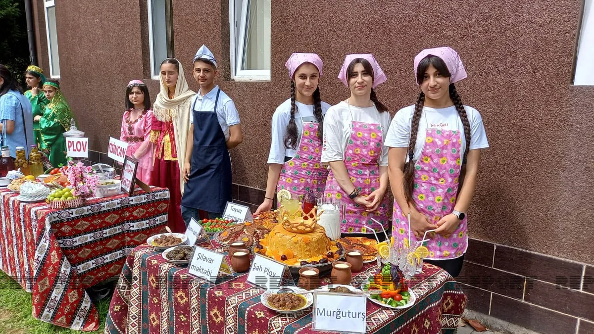 Lənkəran məktəblilərinin yay festivalı keçirilib