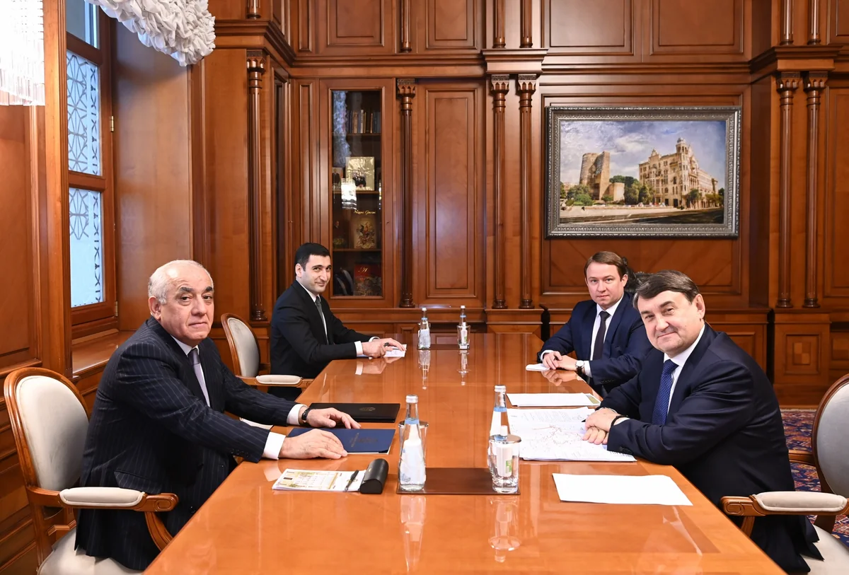 Azerbaijani PM meets Russian presidential aide