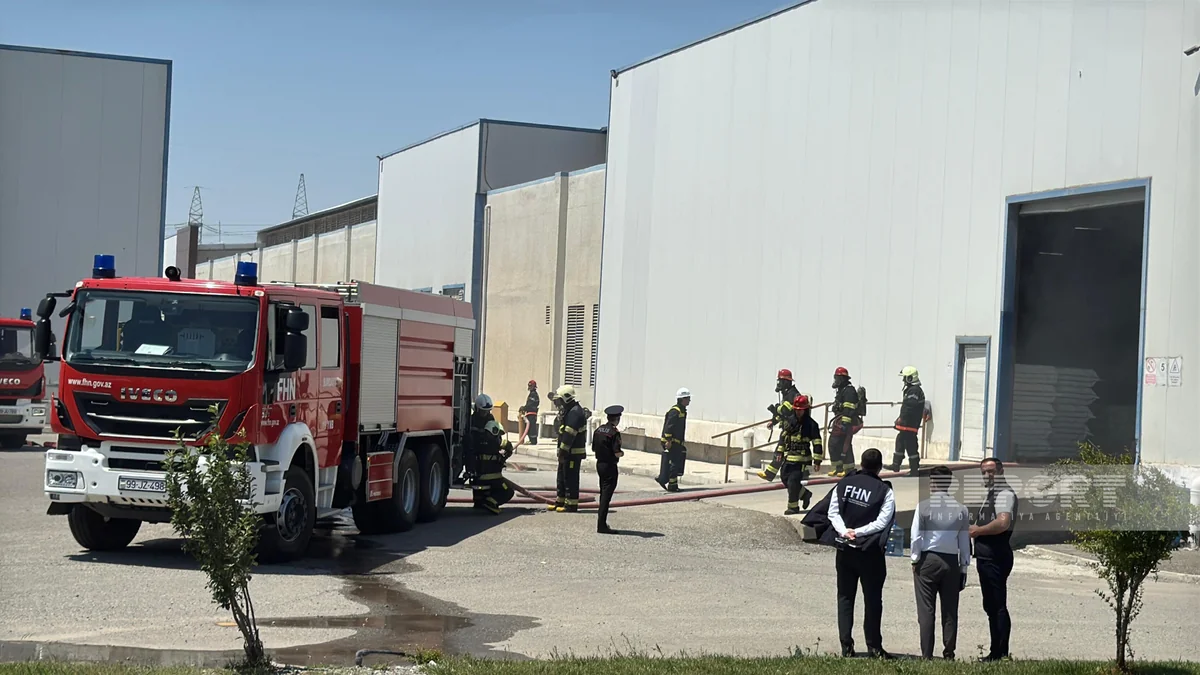 Sumqayıtda tekstil fabrikindəki yanğın söndürülüb - YENİLƏNİB