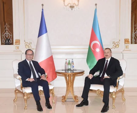 Azərbaycan və Fransa prezidentləri arasında görüş olub