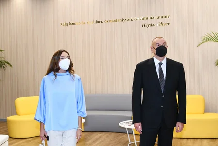 İlham Əliyev və Mehriban Əliyeva Uşaq İncəsənət Məktəbinin açılışında iştirak ediblər