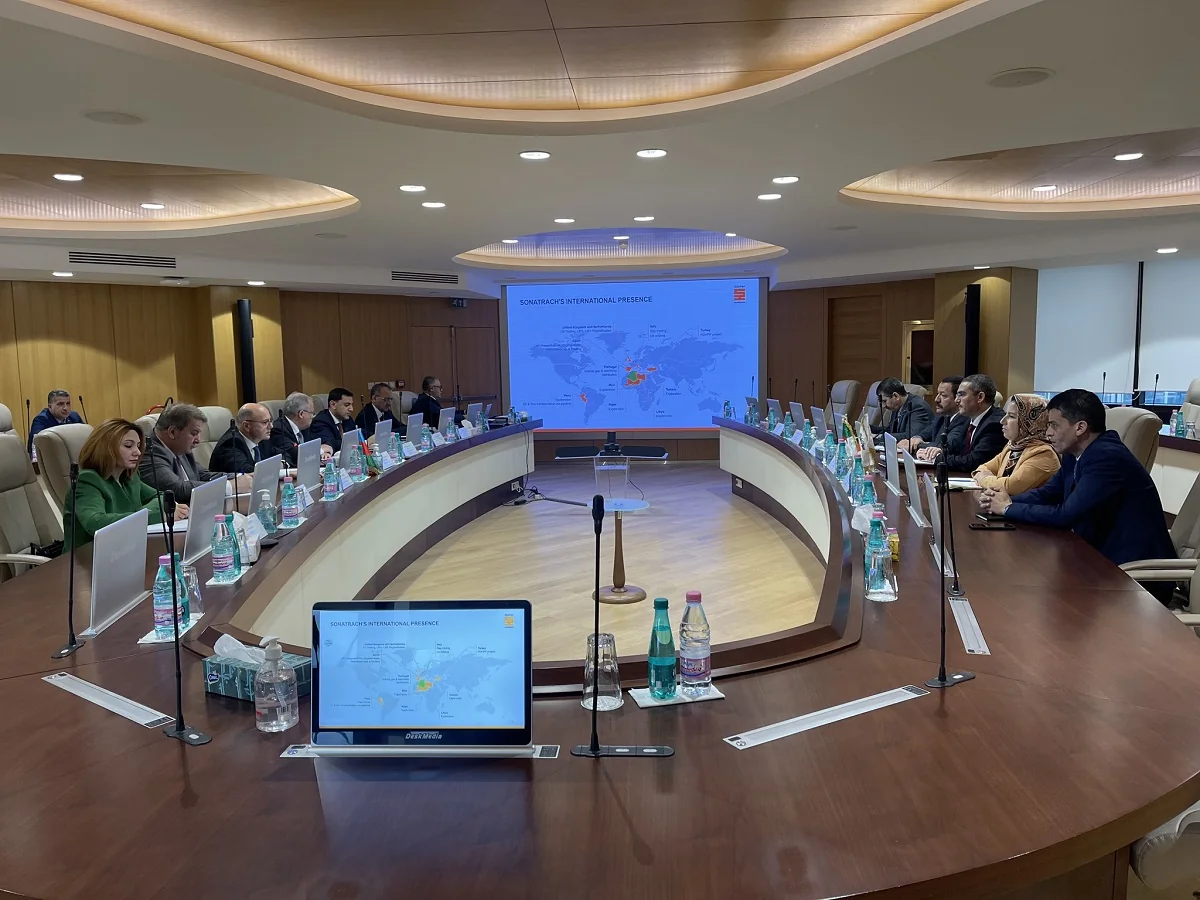 “SOCAR Trading” və Əlcəzair şirkəti enerji məhsulları üzrə əməkdaşlığı genişləndirir