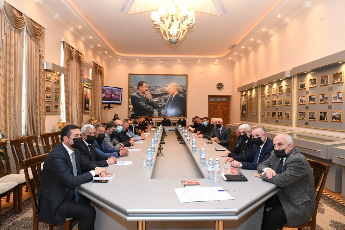 Dövlət Komitəsində “Tanrı yoxuşu” kitabının təqdimatı keçirilib