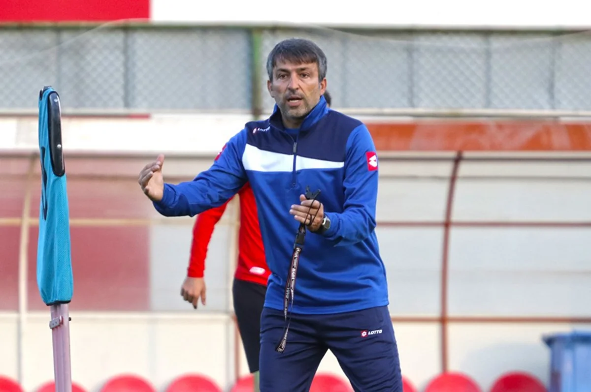 Araz Abdullayevin çıxış etdiyi komandaya yeni baş məşqçi təyin olunub