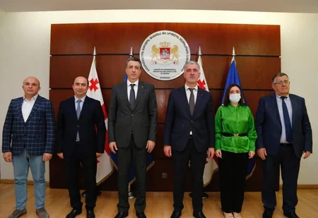 Azərbaycan Gürcüstanla ətraf mühit və kənd təsərrüfatı sahələrində əməkdaşlığı müzakirə edib