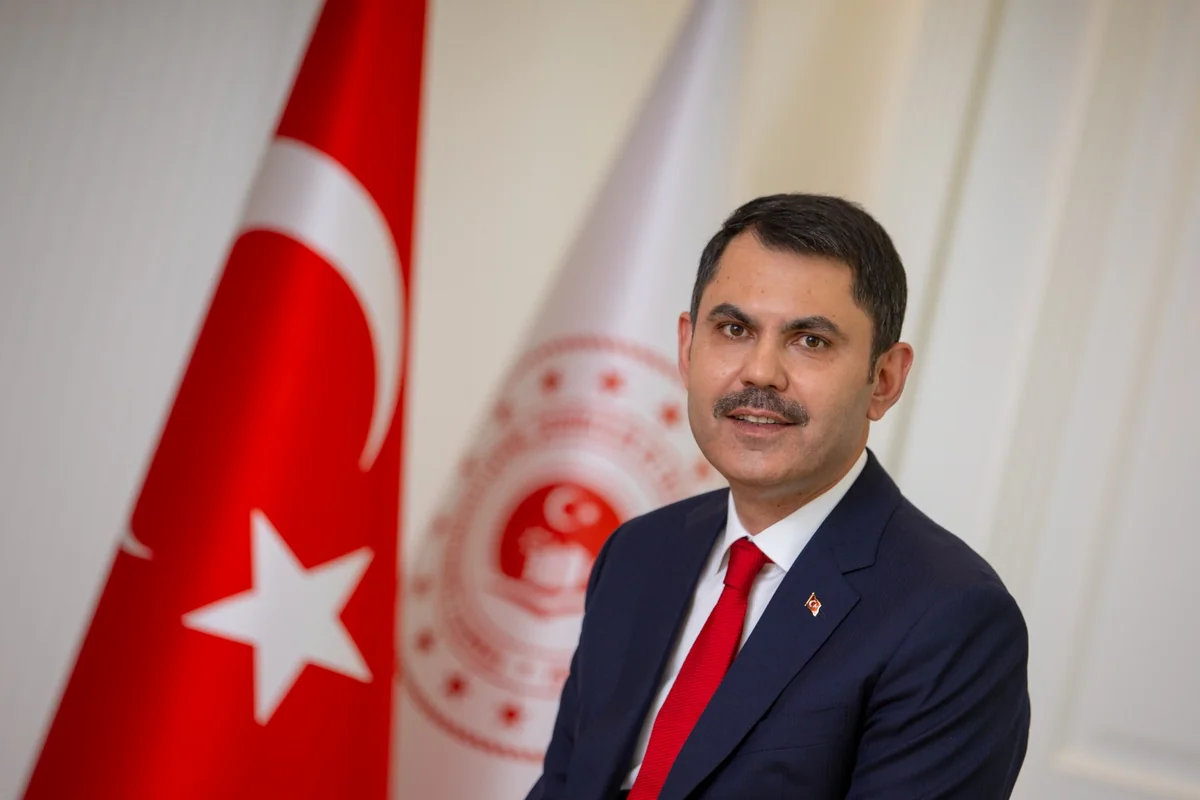 Türkiyəli nazir: “AK Partinin ölkənin hər bir vilayətində, şəhərində əsərləri var”