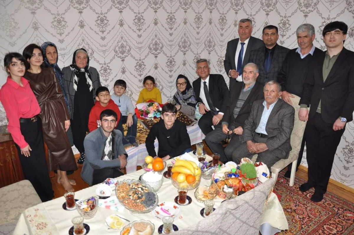 Biləsuvarın ən yaşlı qadınları ziyarət olunub 