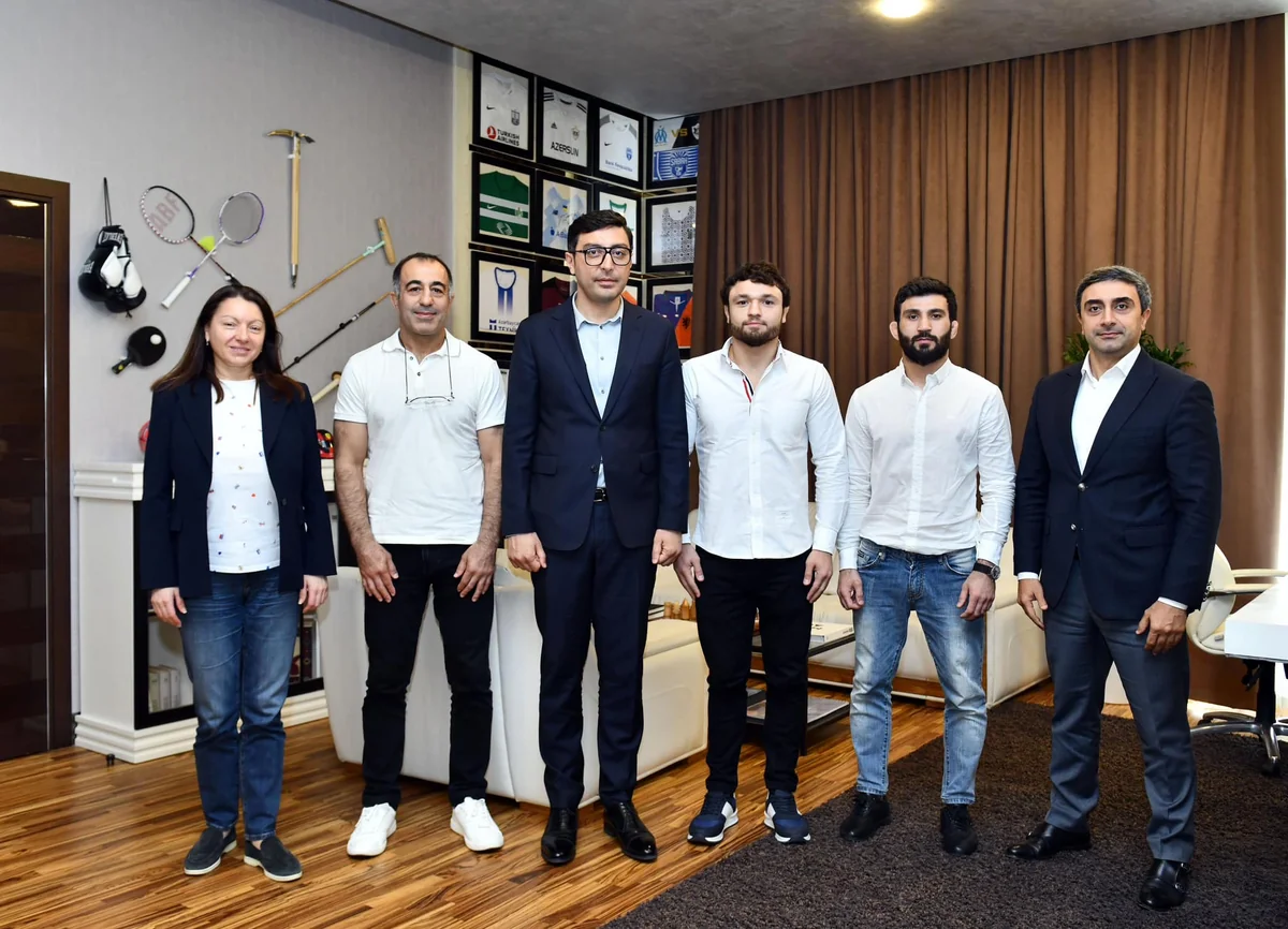 Fərid Qayıbov MMA döyüşçülərini qəbul edib