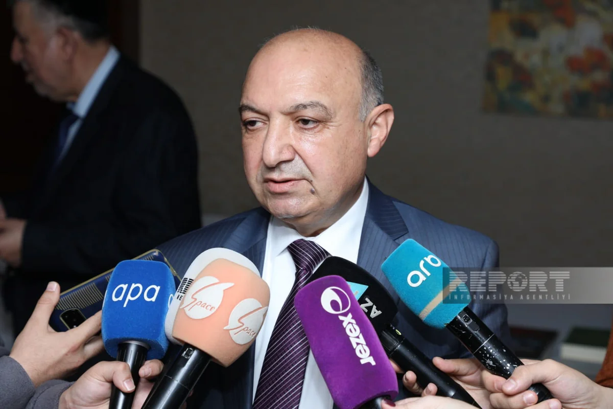 Səyavuş Heydərov: Xaricdə dini təhsil almaq özünü doğrultmur